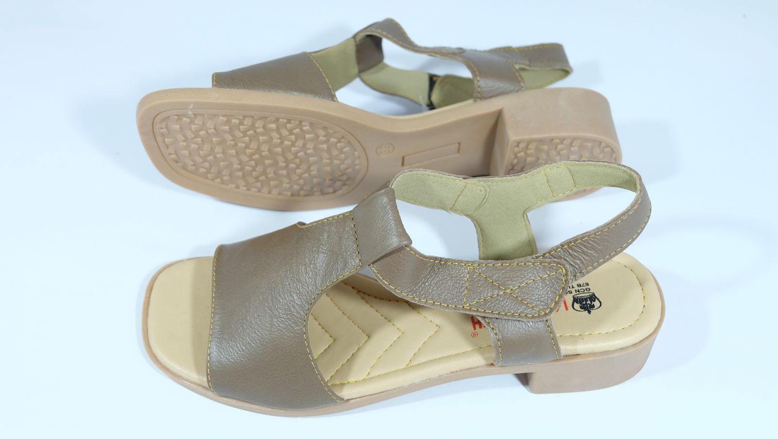 Sandal nữ 